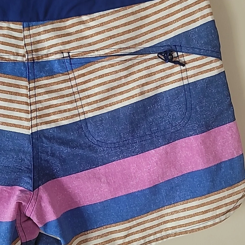 Women's Patagonia Wave Maker Board Surfing short Pink & Blue Stripe SZ 8 - Picture 3 of 15